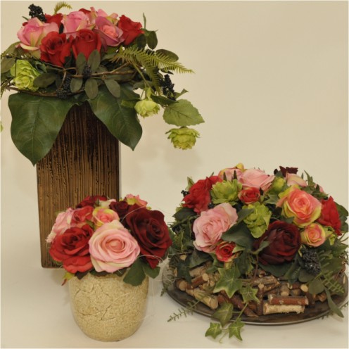 Bloemen op serie rood